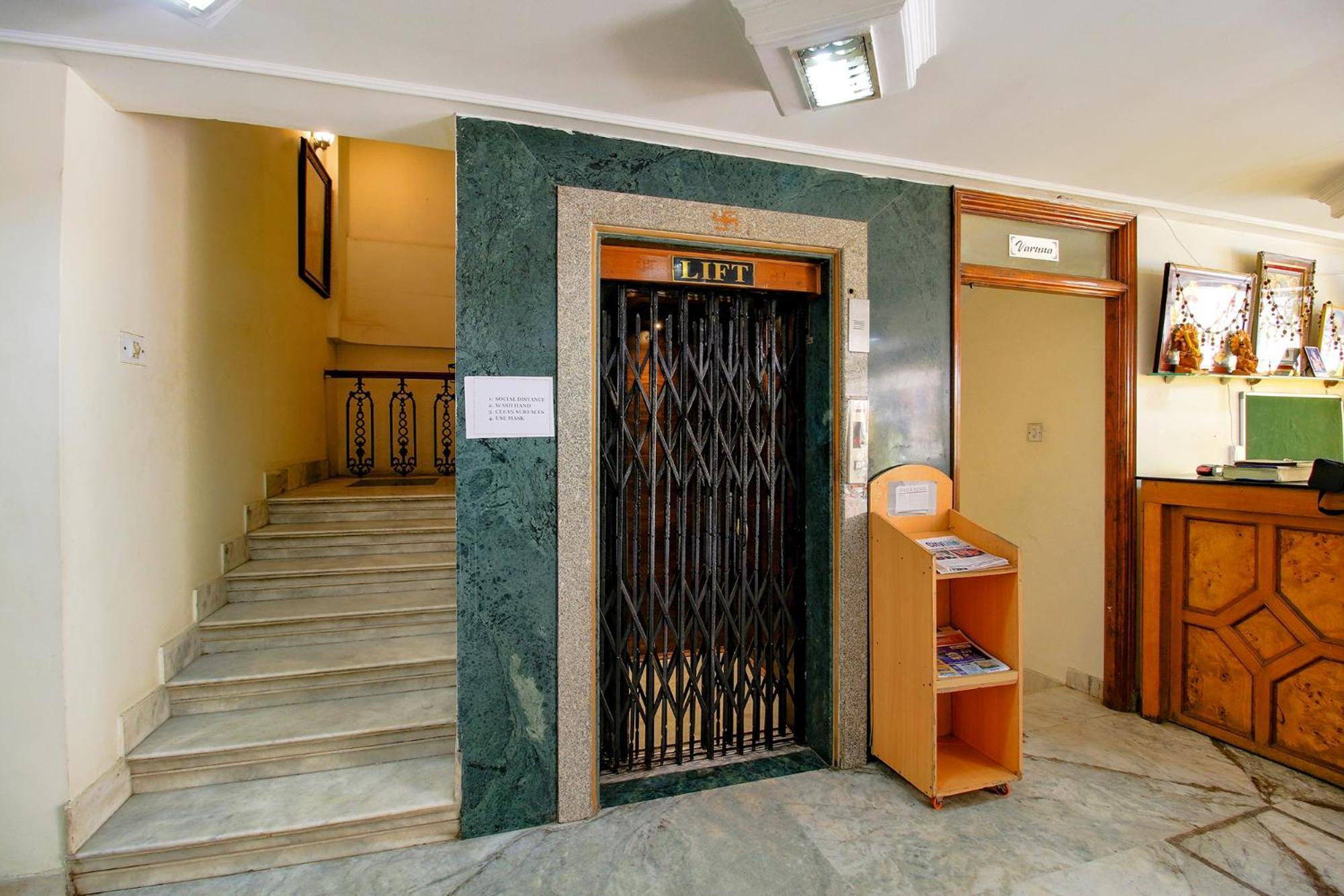 Hotel Regency Бопал Екстериор снимка